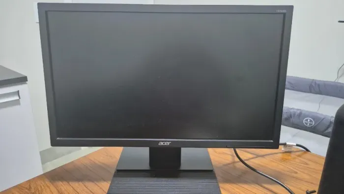 Monitor Acer 21,5" Full HD V226HQL com HDMI