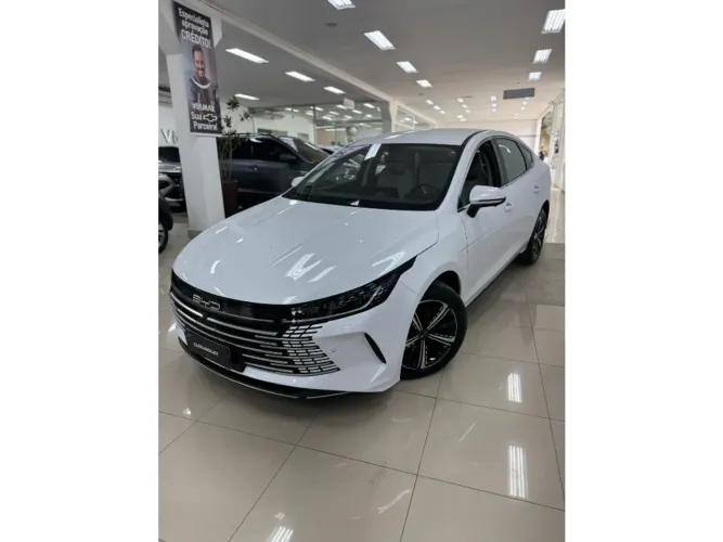 BYD King GS 1.5 16V Híbrido Aut. 2025