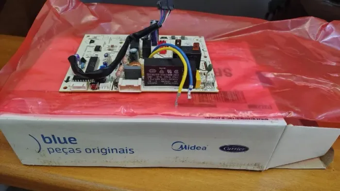 Placa Principal Ar Cond. Midea 12000BTU Quente/Frio 220V (42MDQA12M5 - 201332590858)