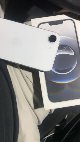 iPhone 16 É