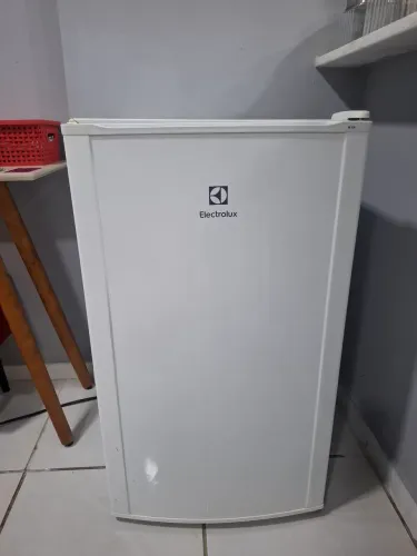 Frigobar 120L Electrolux