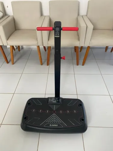Plataforma Vibratória Genis Fitiness