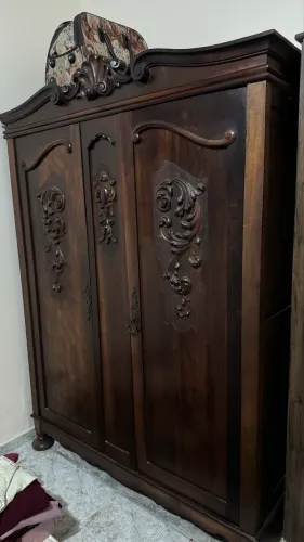 Guarda Roupa antigo