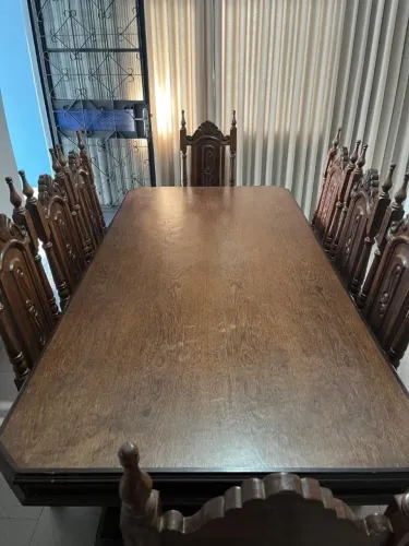 Mesa de jantar 8 cadeiras madeira maciça