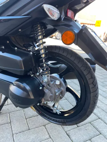 Moto Neo ( muito nova )