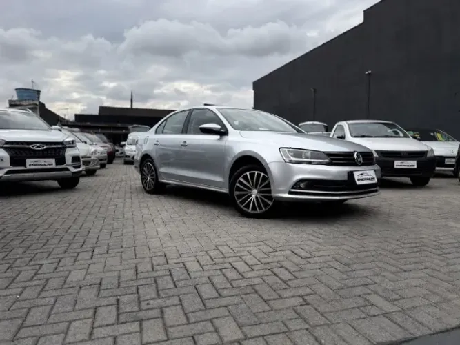 Volkswagen Jetta Comfortline 1.4 TSI 16V 4P Aut. 2016