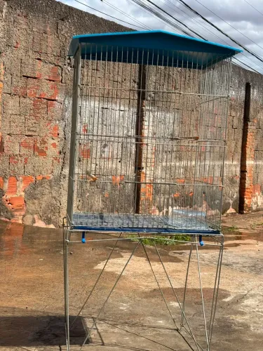 Vende-se viveiro para pássaros