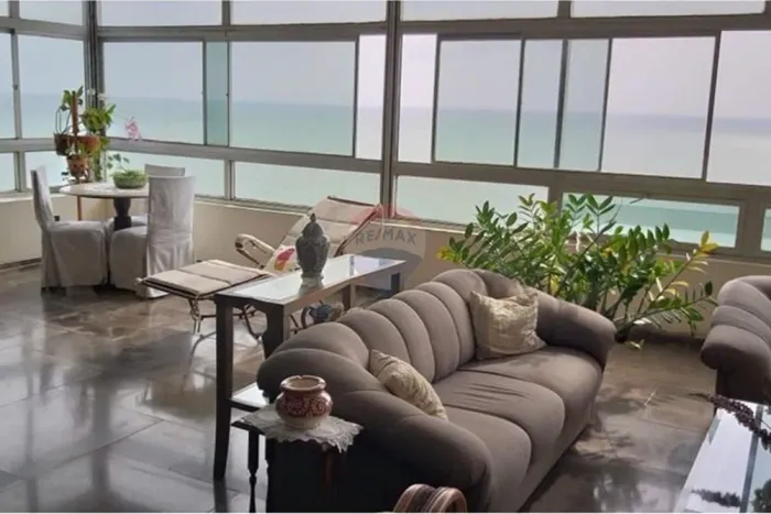 Cobertura de Luxo Frente-Mar em Boa Viagem