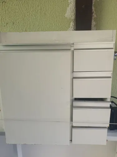 Armário de Banheiro em excelente estado