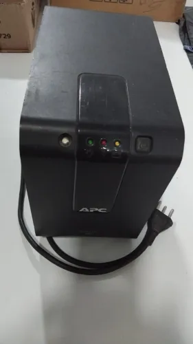 Nobreak APC - Para Troca de Bateria ou Retirada de Peças