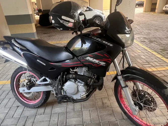 Vendo falcon linda