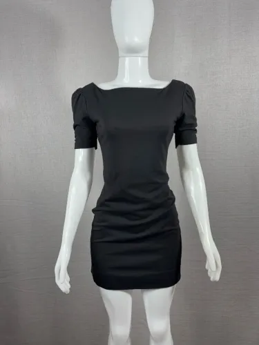 Vestido preto farm P