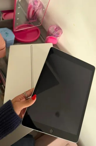 iPad 9 geração, 64gb, prata 