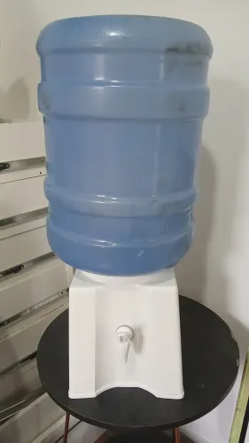 Galão de água 20L com suporte