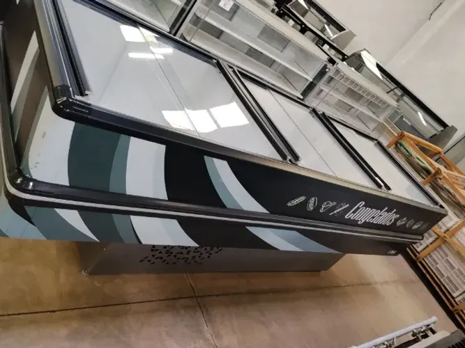 Ilha Expositora para Congelados 3mt Preta PICP300 220V Polar (USADO)
