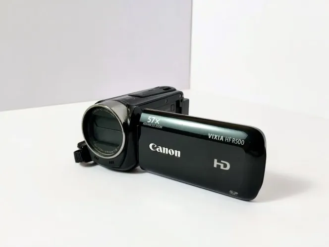 Câmera Canon Vixia HF R500