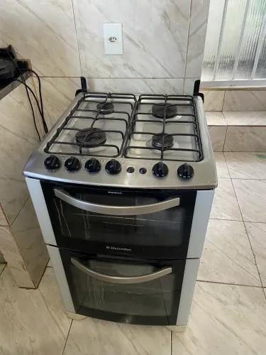 Fogão Eletrolux 4 Bocas e duplo forno