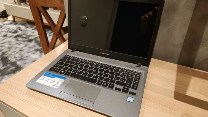 Notebook Samsung Essentials E35S Intel i3 4GB 128GB SSD NVMe