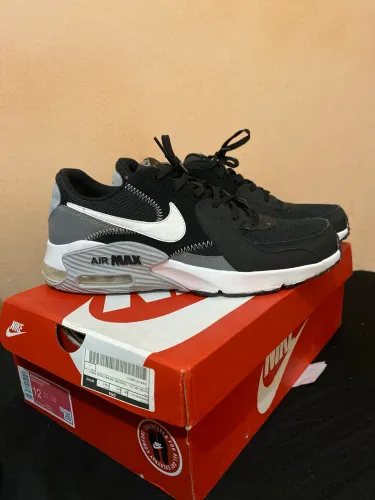 TÊNIS NIKE AIR MAX NOVO