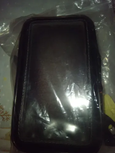 Vendo suporte de celular.