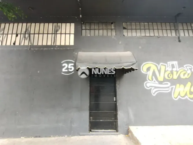 Ponto comercial com 956 m², livre e versátil, ideal para diferentes tipos de negócios.