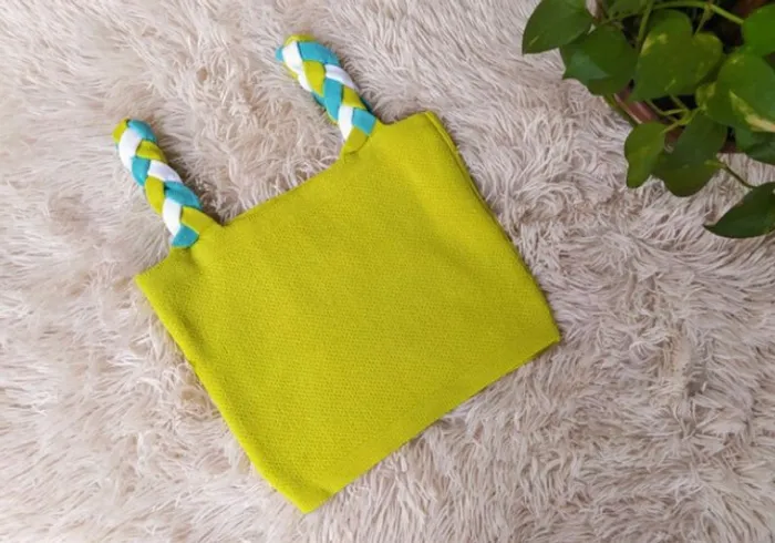 Cropped Neon
