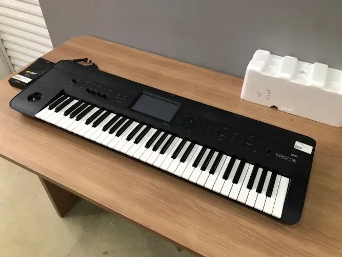 Teclado Korg Workstation Krome 61 (nunca usado) melhor que yamaha casio roland nord kurzwe