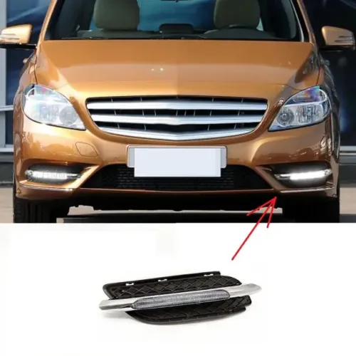 Farol de Milha Esquerdo Mercedes Benz B200 2014
