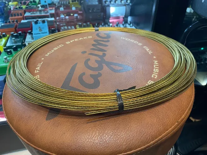 Traste de latão médio 2,2mm (130cm) medida para um violão de nylon