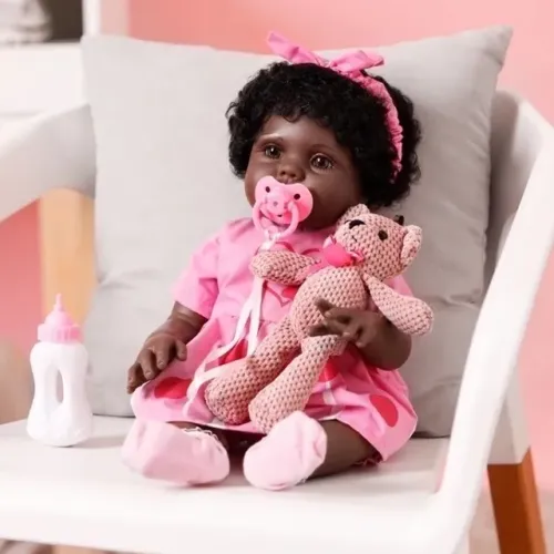 Boneca Bebê Realista Bela -  De Silicone Com 08 Acessórios (Pode dar banho)