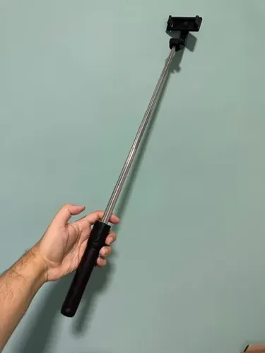 Pau de selfie com tripe