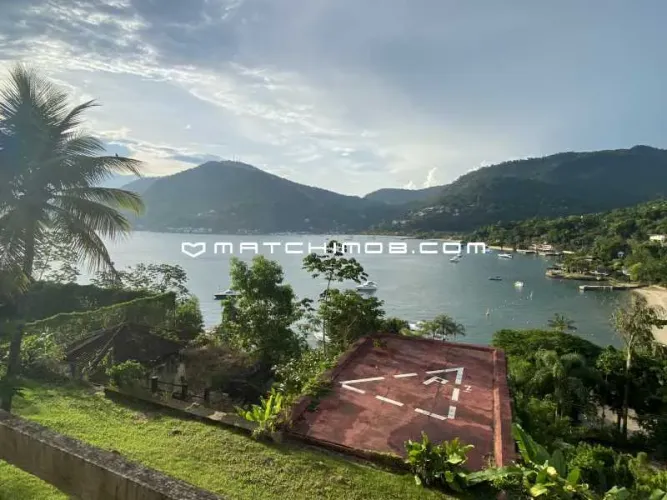Portogalo Angra, frente praia, heliponto, quadra poli.