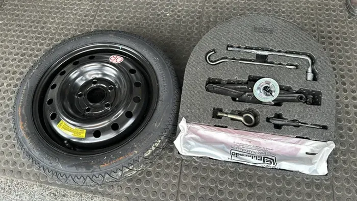 Macaco e chave de roda Honda civic g10