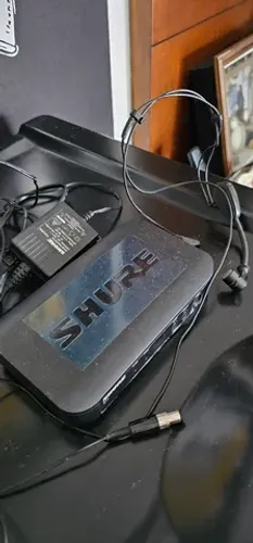Transmissor e microfone shure (Divido no Cartão)