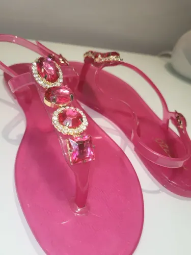 sandália arezzo N°33