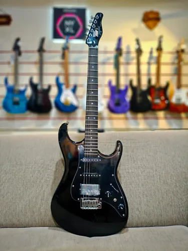Guitarra Stratocaster Tagima Stella BK Série Brasil (NOVA!)