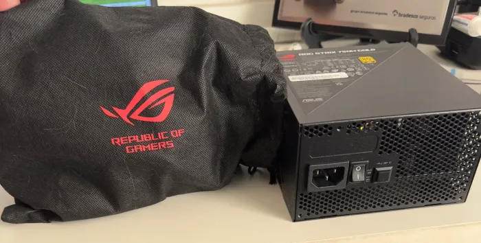 Fonte ROG strix 750w 