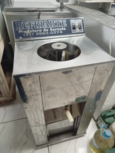Produtora de sorvete de massa