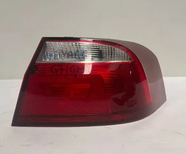 Lanterna Traseira | VW Voyage G6 G7 G8 | Lado Direito - Borda Fumê (Usada/Original)