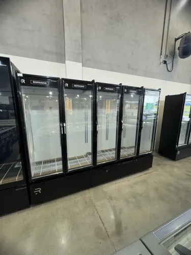 Auto serviço 5 portas resfriados interno branco 