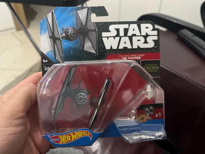 Hot Wheels Star Wars Tie Fighter - First Order