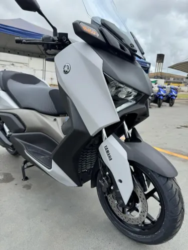 NOVA XMAX 300 ABS Connected- A SCOOTER QUE TE LEVA AO MÁXIMO