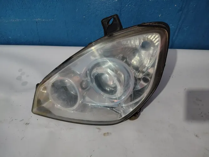 Farol Dianteiro Esquerdo Effa Towner Ano 2009 A 2013 Usado