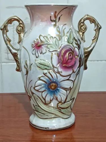 EXUBERANTE VASO ISABELINO PORCELANA*ANOS 50* FILETAÇFÃO OURO VINTAGE RARIDADE <br>18 cm ALÇAS