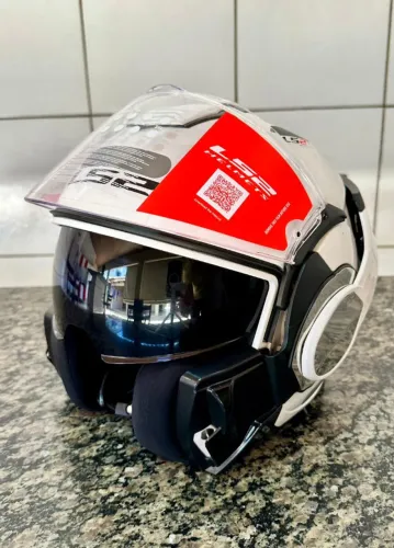 Capacete Ls2 Valiant FF399 (Passo Cartão)