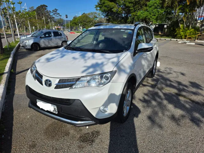 Toyota RAV4 2.0 4X4 16V Aut. 2014