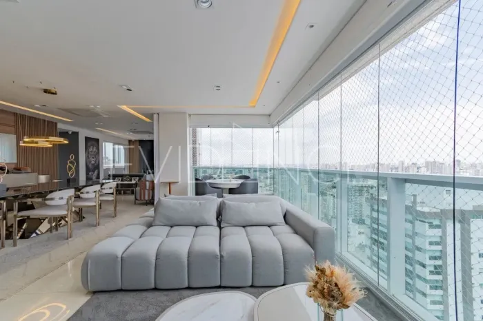 COBERTURA À VENDA NO ANÁLIA FRANCO! 406 m²
