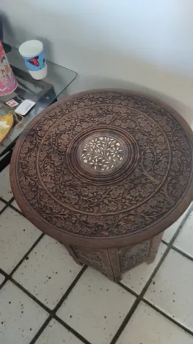 Mesa Indiana entalhada na Madeira 