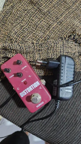 Pedal Guitarta Kokko distortion com Fonte