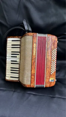 Acordeon Todeschini em ótimo estado